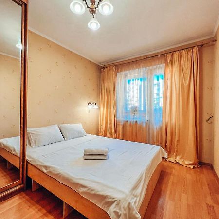 Apartments Near The Exhibition Centre Kiev Luaran gambar