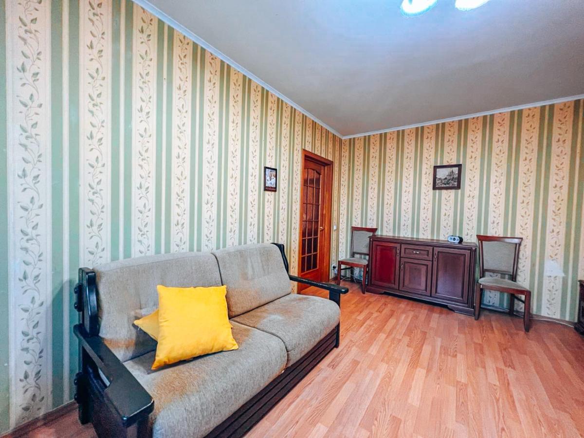 Apartments Near The Exhibition Centre Kiev Luaran gambar