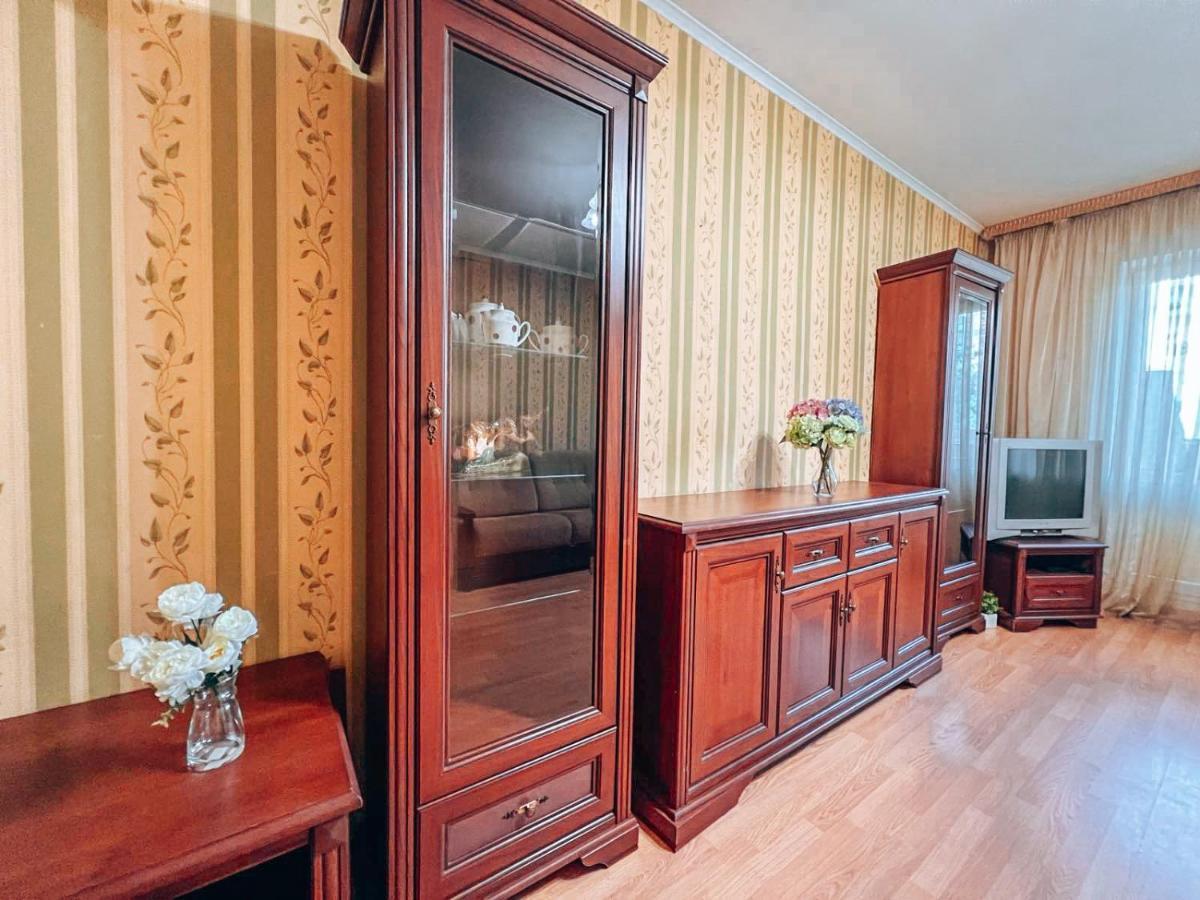 Apartments Near The Exhibition Centre Kiev Luaran gambar